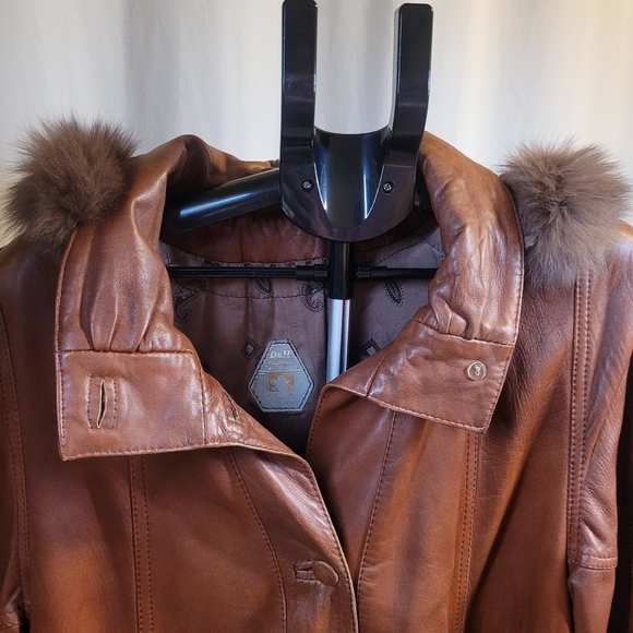 Czech Made Buttery Soft Leather Coat with Fur Collar - Picture 12 of 16